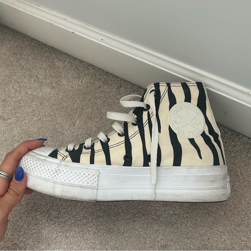 Platform Converse - image 5